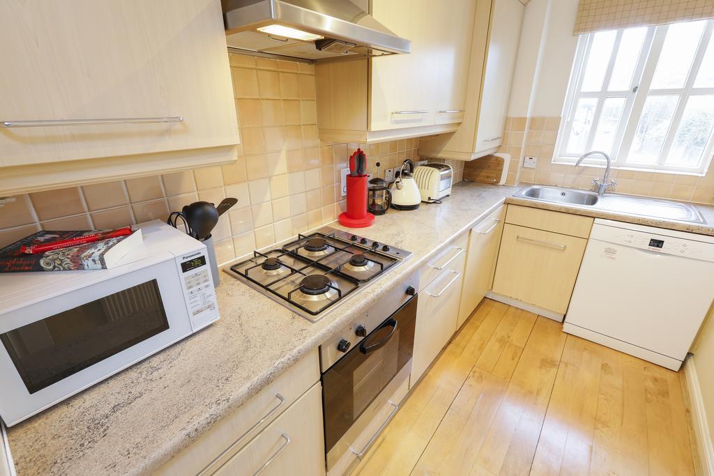 Beautiful Flat With Terrace Leilighet London Eksteriør bilde